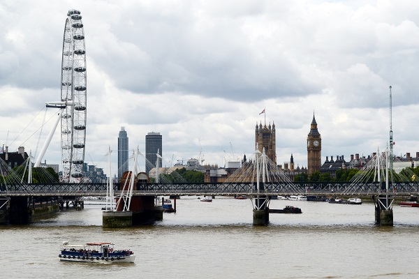 Waterloo_bridge__london_eye__river__thames__boat__big_ben__skyline_