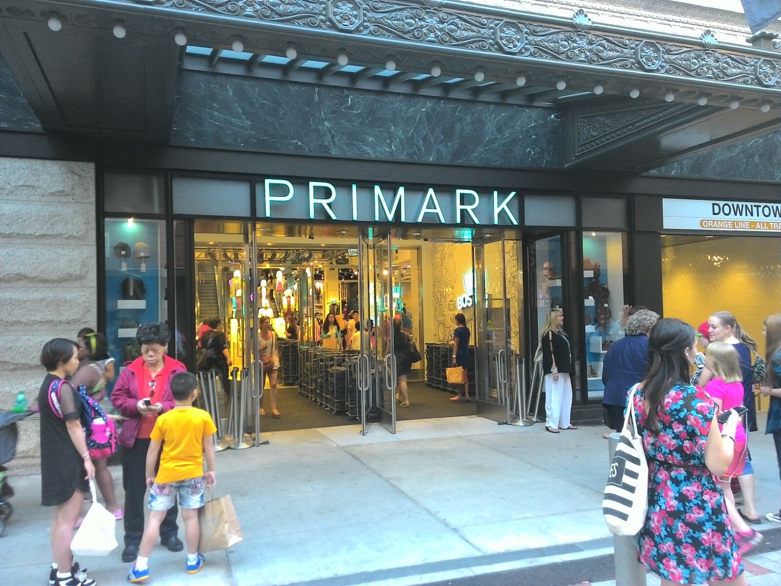 Primark_store_boston_massachusetts_09172015