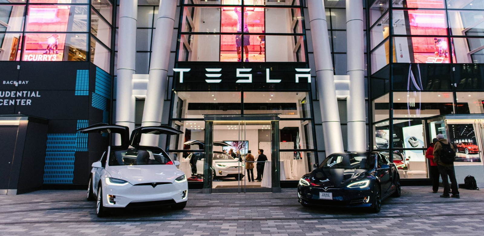 Tesla-store-boston