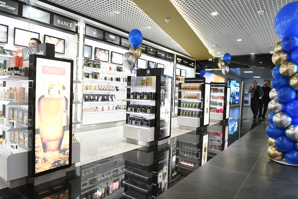 Regstaer-perfumes-and-cosmetics-new-pulkovo-store