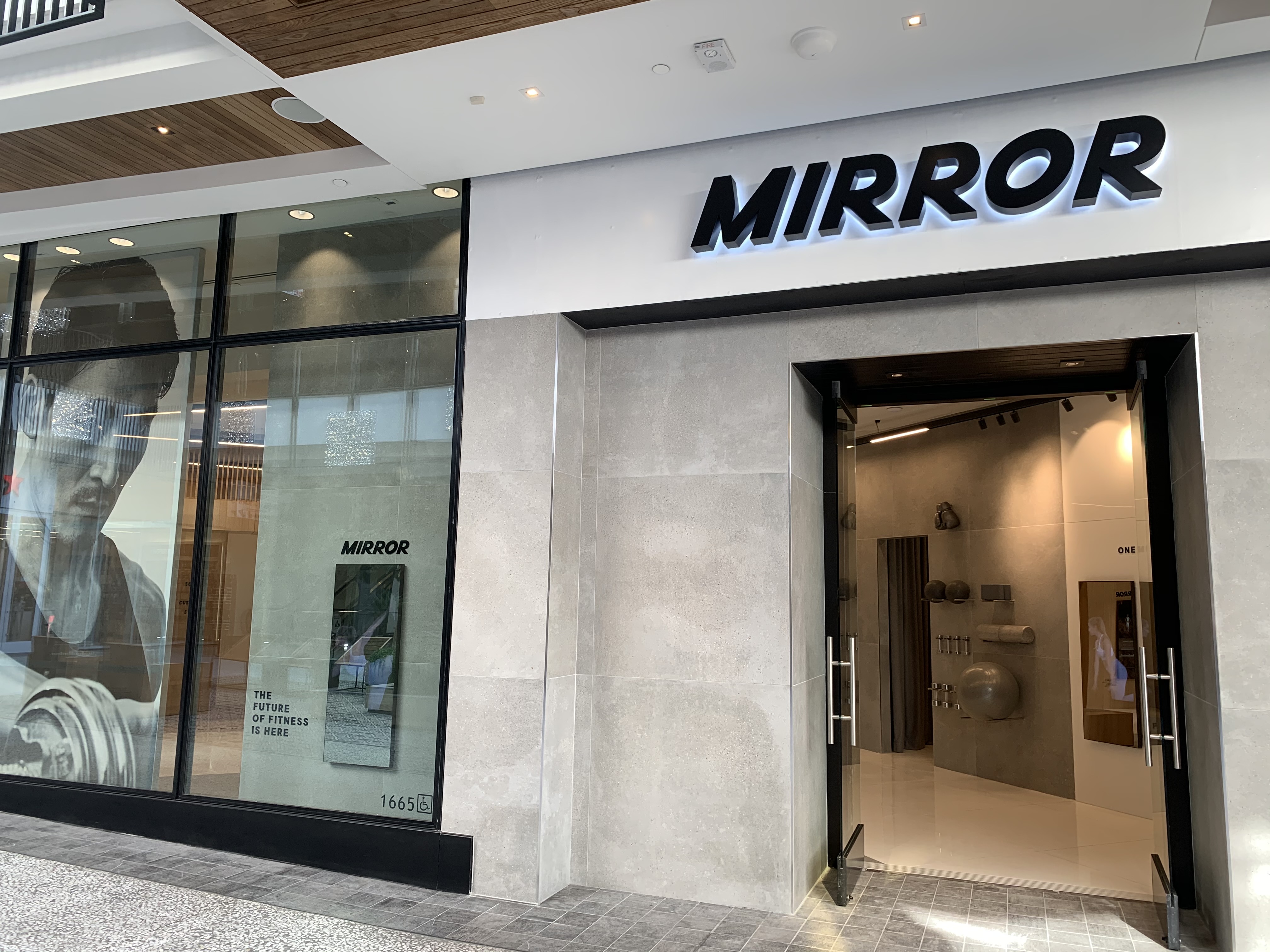 Mirror_store