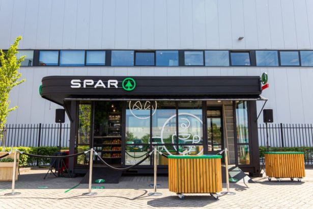 Spar-opens-one-person-mobile-store-in-the-netherlands
