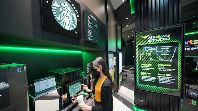 Starbucks-thailand-automated-kiosk