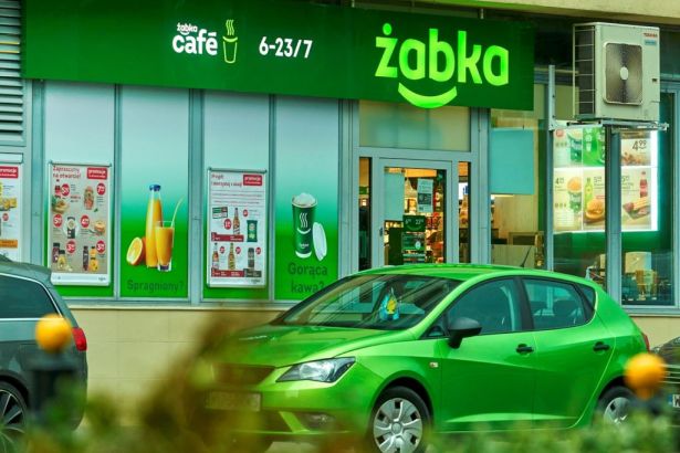 Zabka-opens-100-green-energy-store-in-warsaw